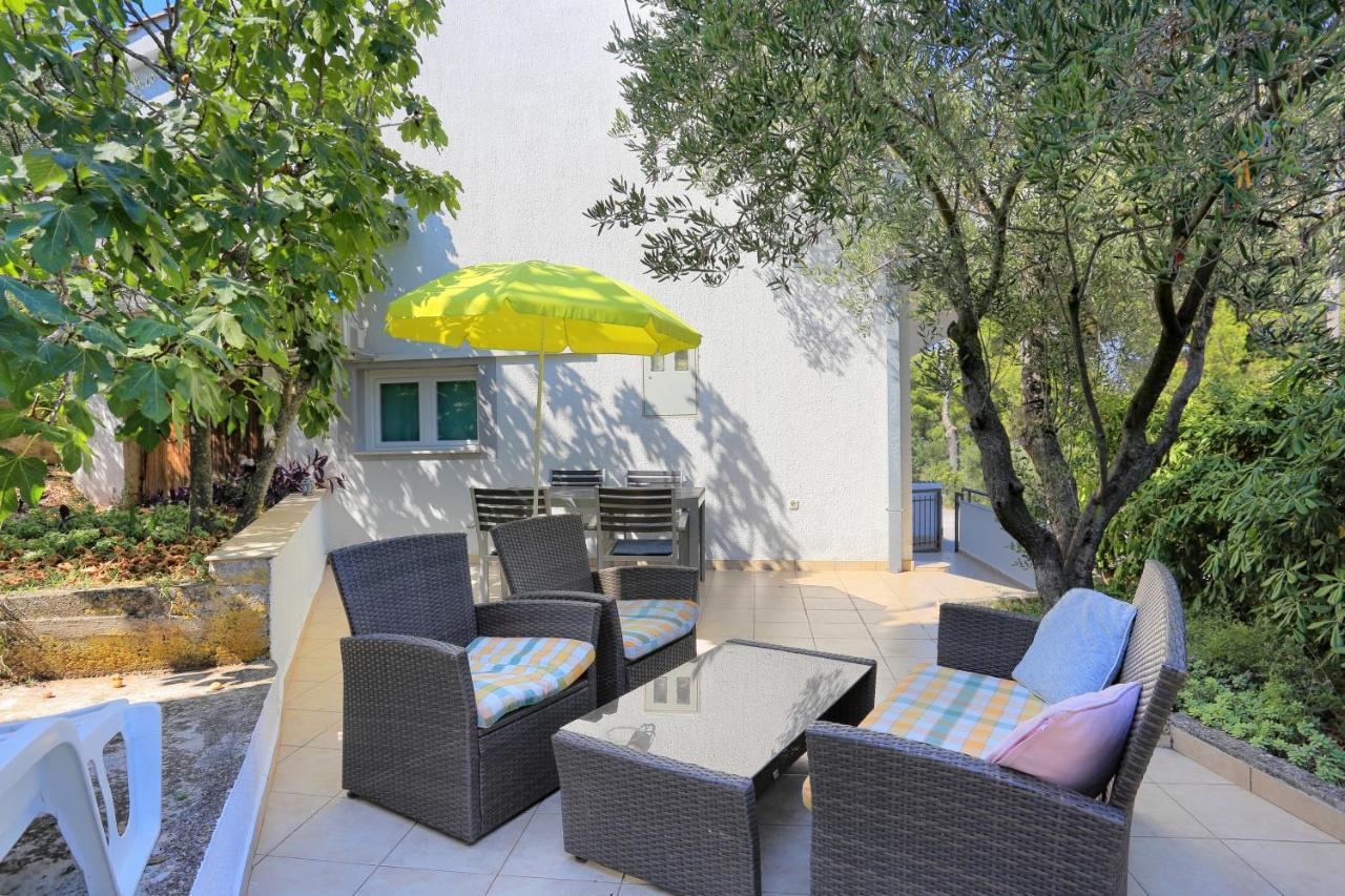 Apartments By The Sea Arbanija, Ciovo - 4320 Trogir Zewnętrze zdjęcie